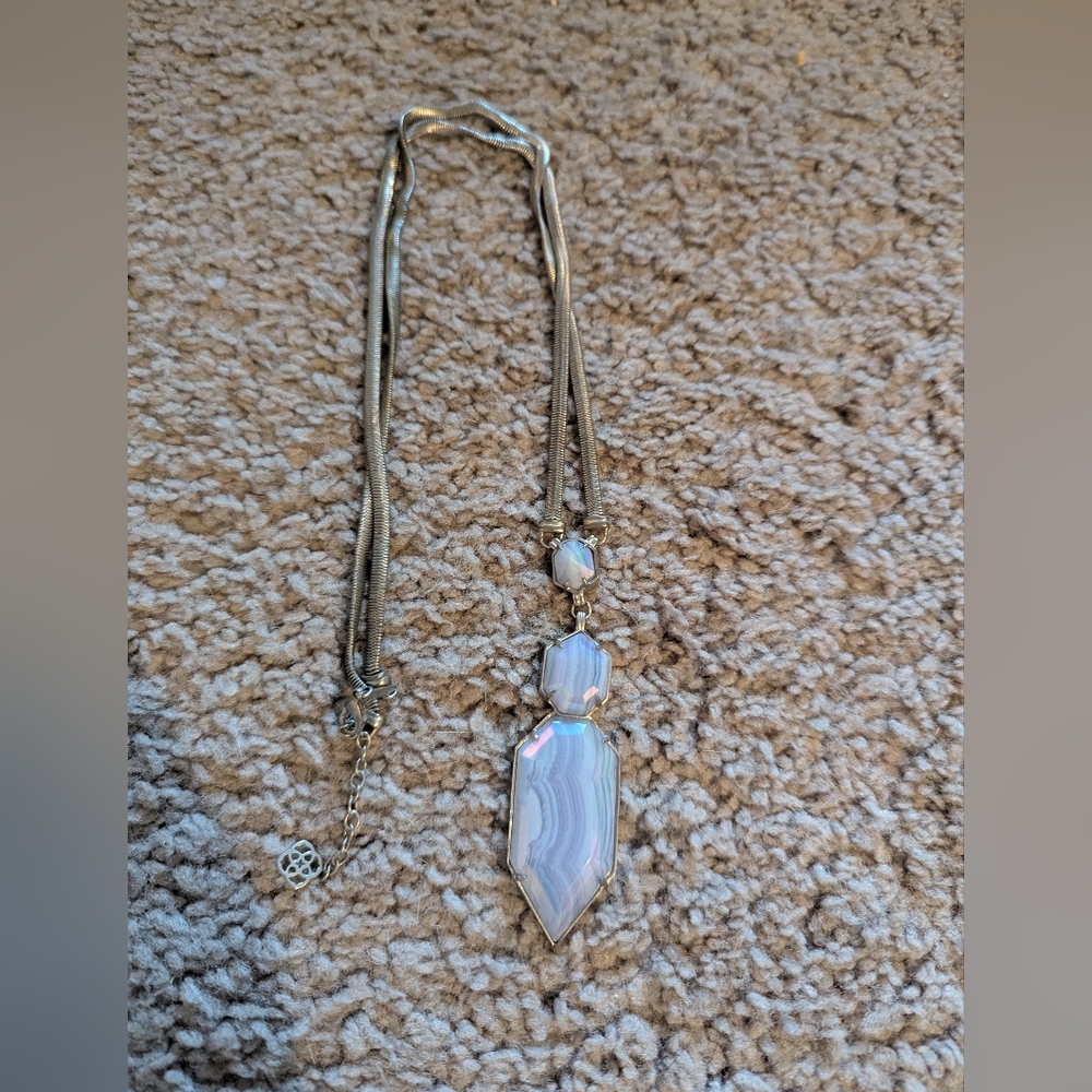 EUC Kendra Scott Wyatt In Iri Blue Lace Agate